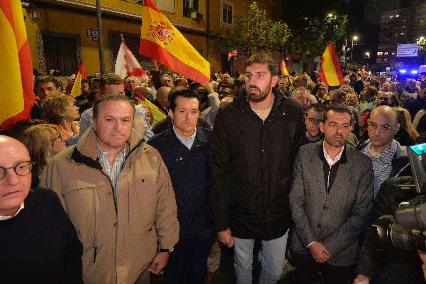 Protesta frente a la sede del PSRM en la calle Princesa de Murcia