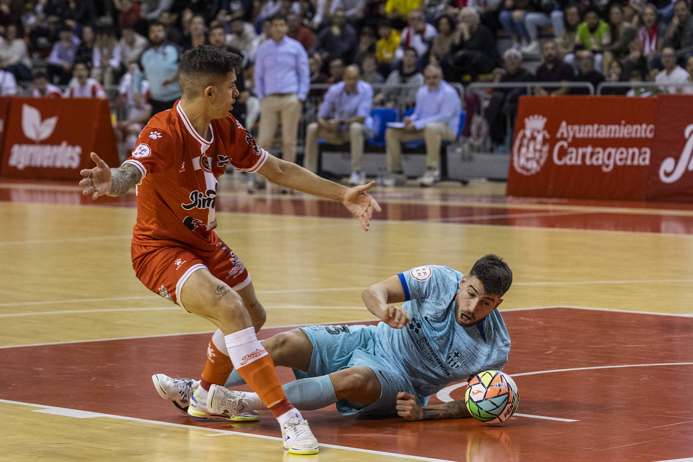 Las imágenes del Jimbee-Barcelona (2-3)