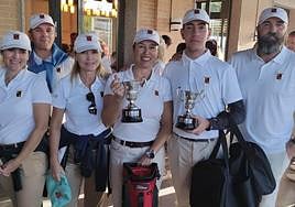 Componentes del equipo murciano arropando a los dos ganadores de la prueba.