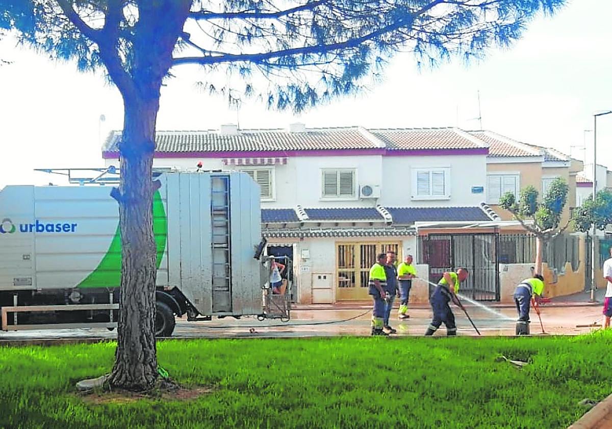 El nuevo contrato de basuras de Los Alcázares prevé la recogida en cada ...