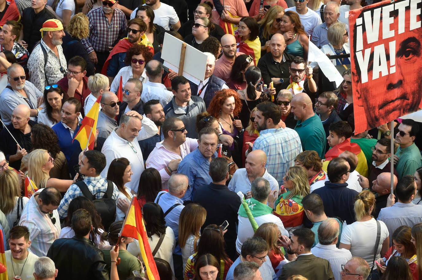 La quinta protesta frente a la sede del PSRM, en imágenes
