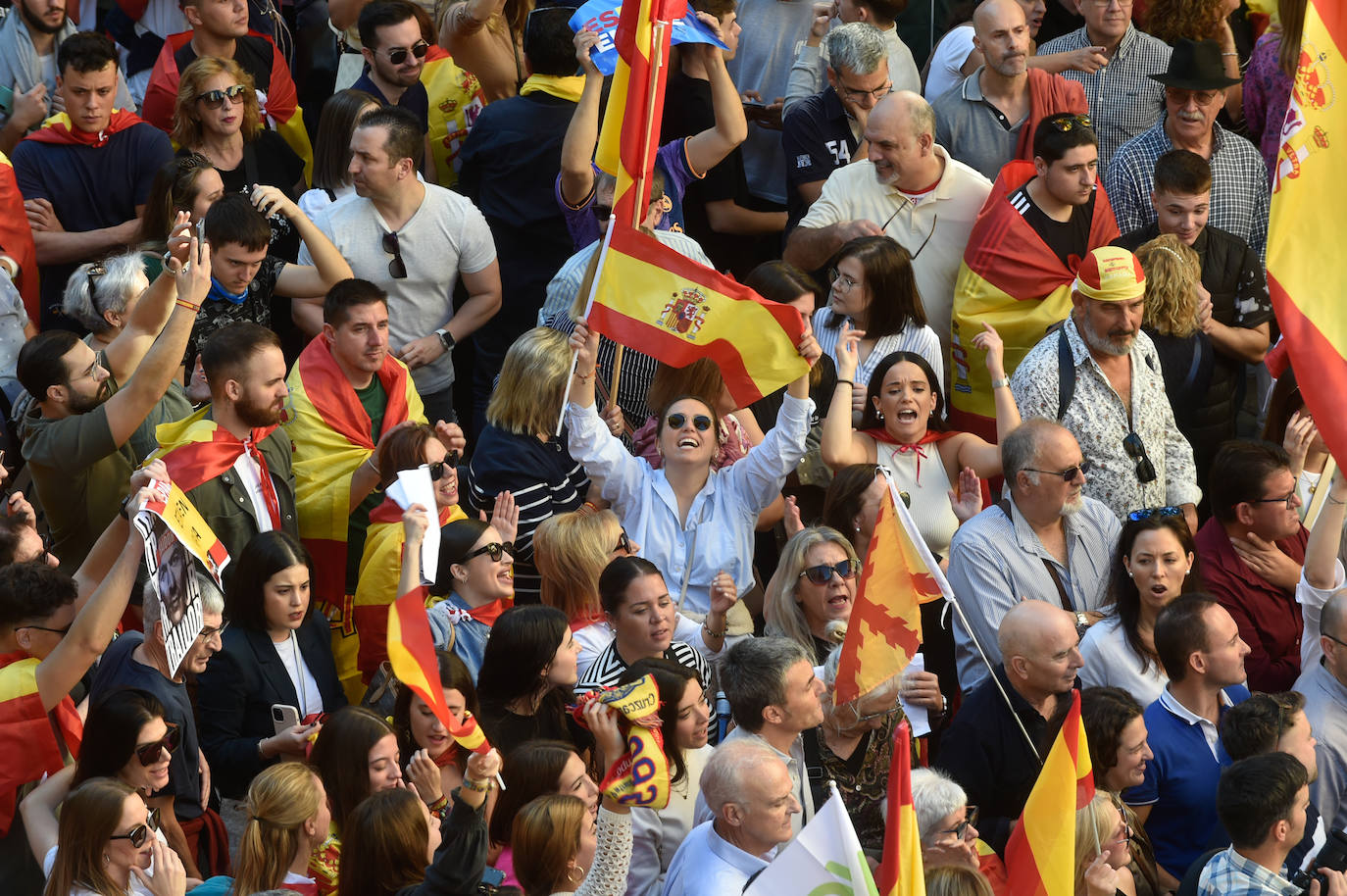 La quinta protesta frente a la sede del PSRM, en imágenes
