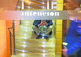 A ver, guardias civiles y policías, ¿a la cola todos?