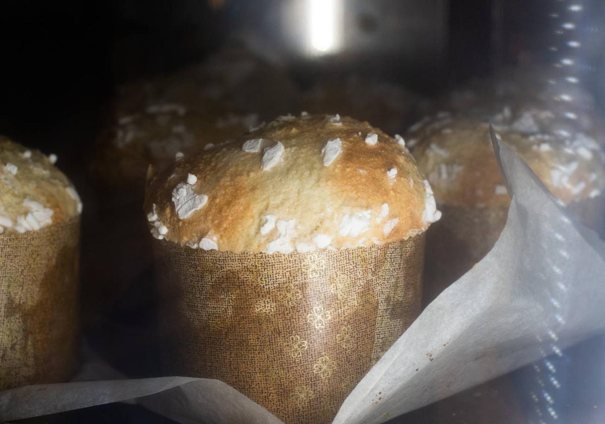 Imagen principal - El mejor panettone de la Península Ibérica se esconde en Beniaján: «Es el mayor reto de mi carrera»