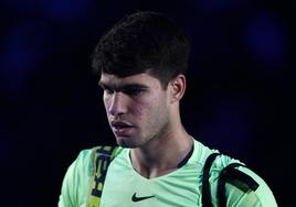 La derrota de Carlos Alcaraz ante Zverev en las Finales ATP, en imágenes