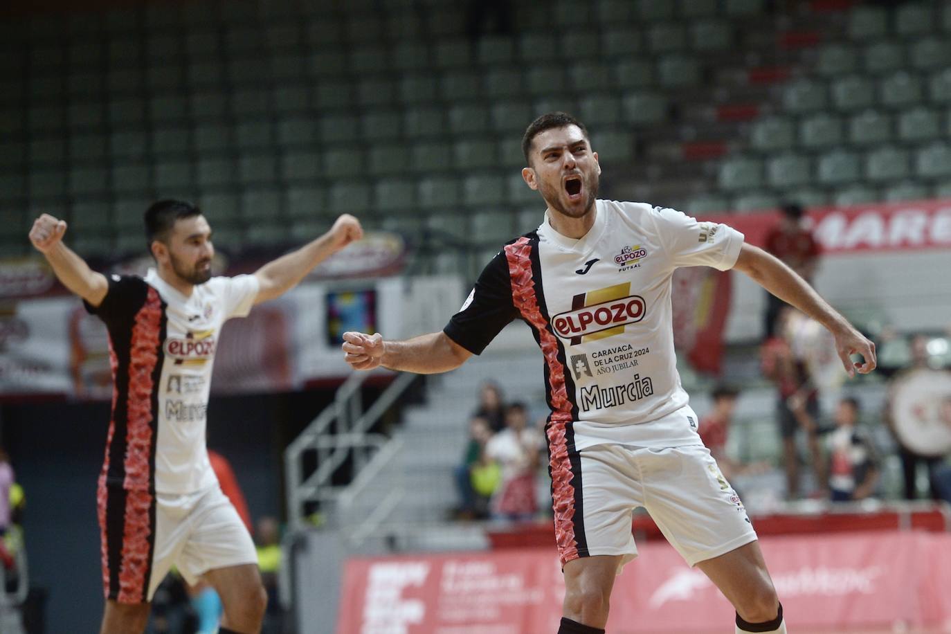 Las imágenes del partido ElPozo-Jaén (3-2)