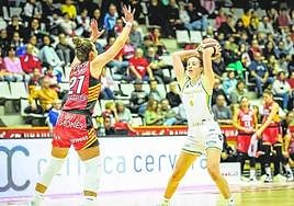 Imagen de partido del Jairis contra el Spar Girona.