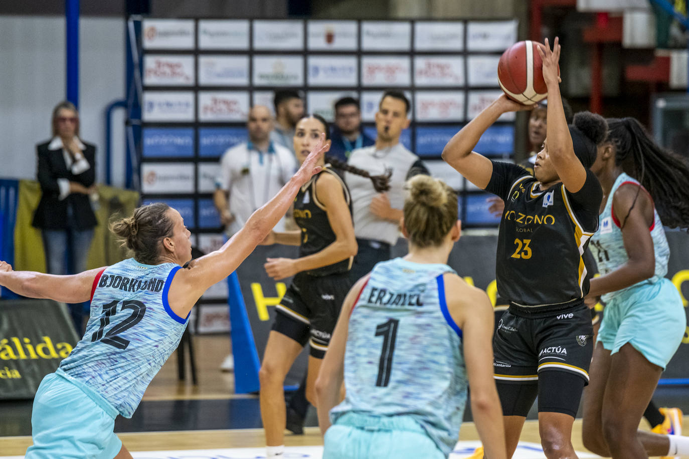 Las imágenes del Jairis-Barça (64-66)