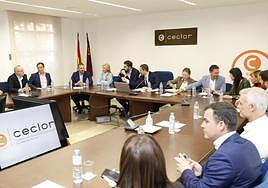 Reunión de la patronal Ceclor con el vicepresidente del Gobierno regional, José Ángel Antelo.