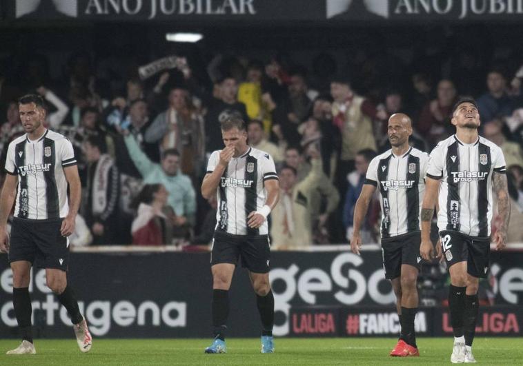 Alcalá, Ortuño, Rico y Narváez, tras el gol del Albacete.