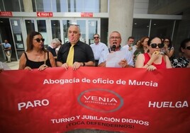 Concentración en la Ciudad de la Justicia de los abogados del turno de oficio el pasado mes de julio.