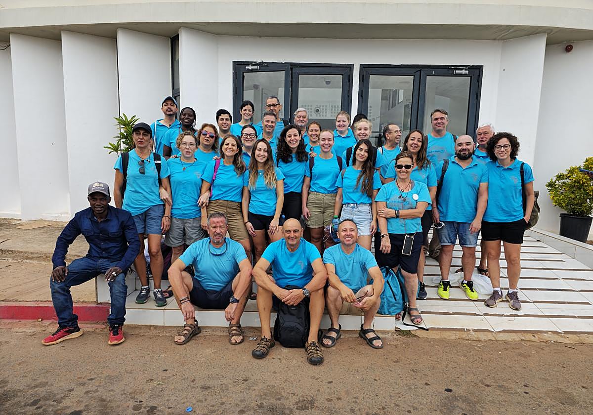 Voluntarios de Azul en Acción.