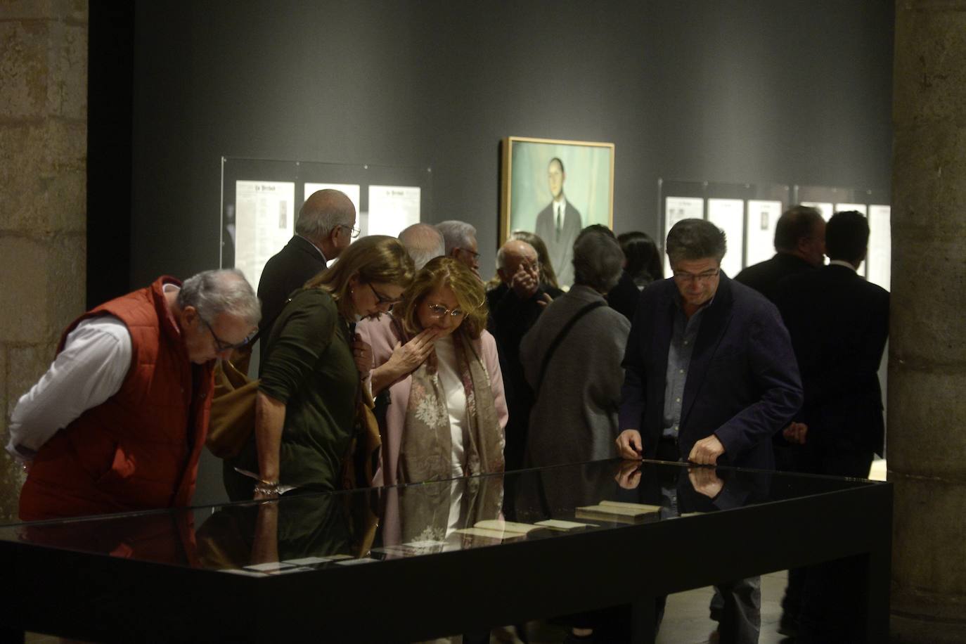 La inauguración de la exposición por el 100 aniversario del Suplemento Literario de LA VERDAD, en imágenes