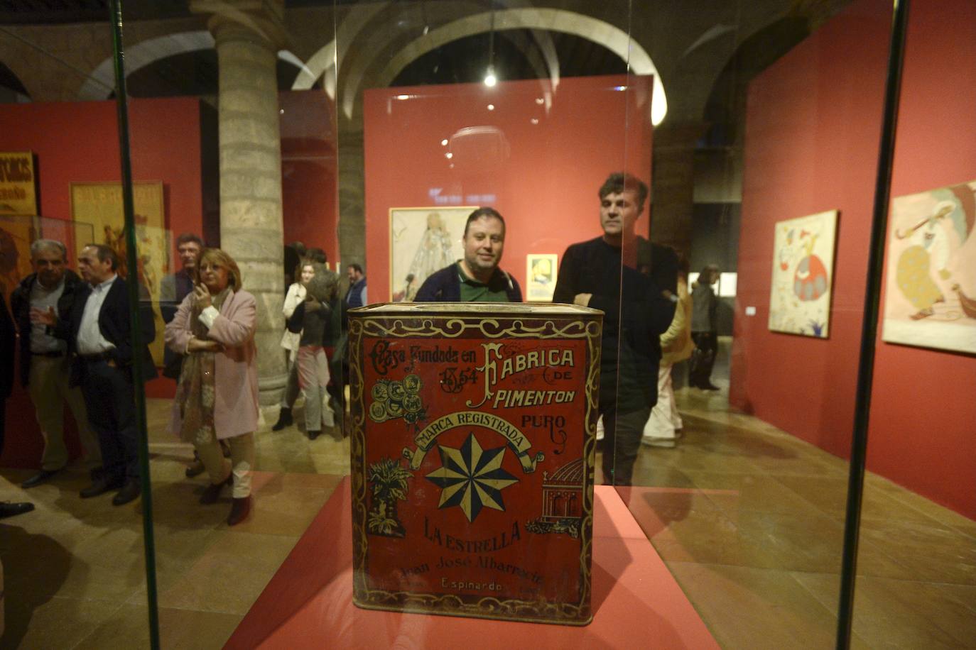 La inauguración de la exposición por el 100 aniversario del Suplemento Literario de LA VERDAD, en imágenes