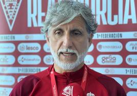 Pablo Alfaro, entrenador del Real Murcia, este viernes.