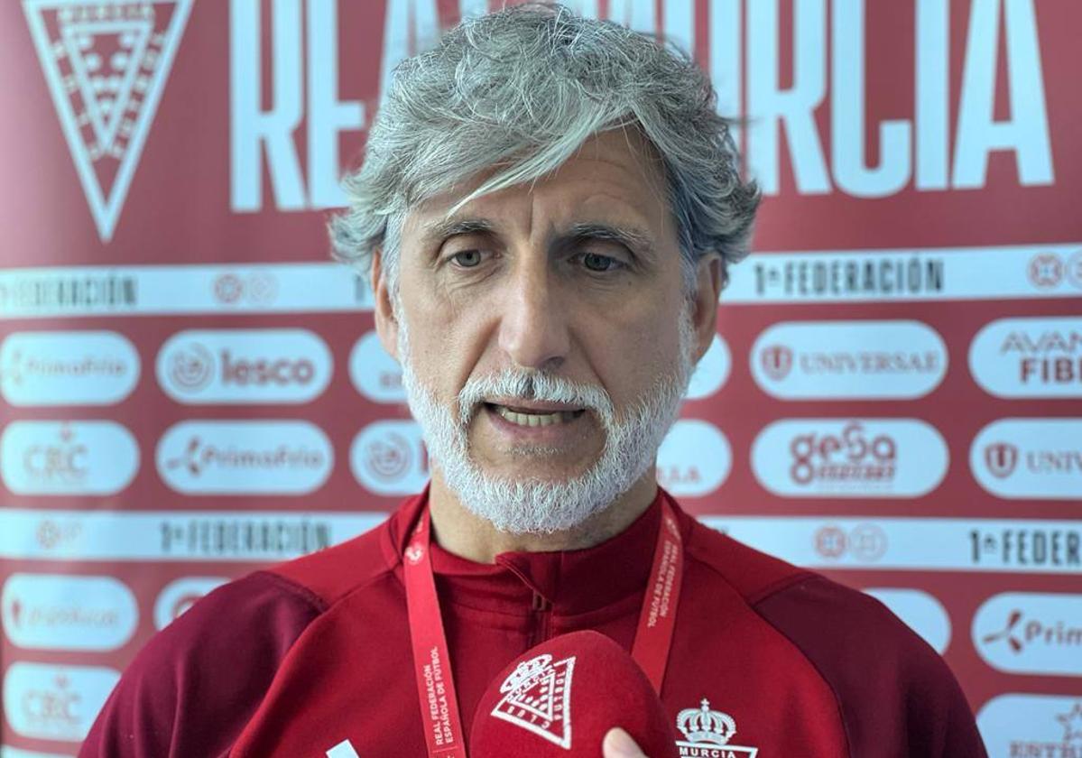 Pablo Alfaro, entrenador del Real Murcia, este viernes.