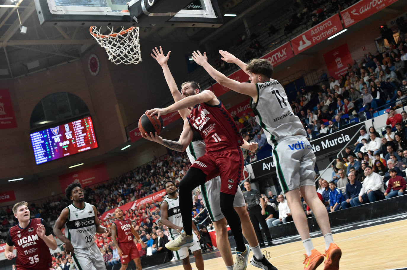 La victoria del UCAM Murcia CB ante Joventut, en imágenes