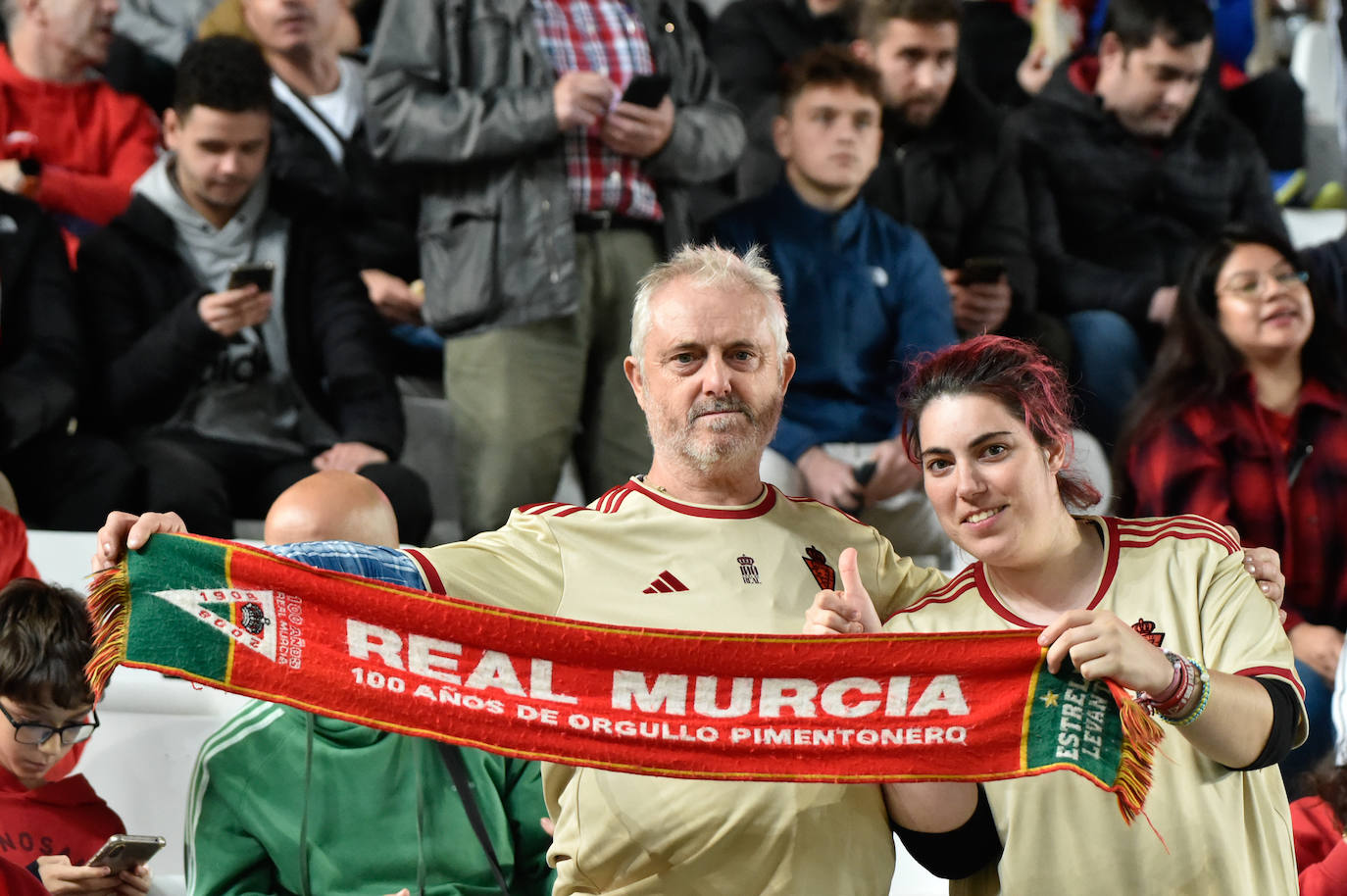 La derrota del Real Murcia frente al Málaga, en imágenes