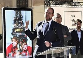 José Guillén, este lunes, en la presentación del cartel de las fiestas de Navidad.