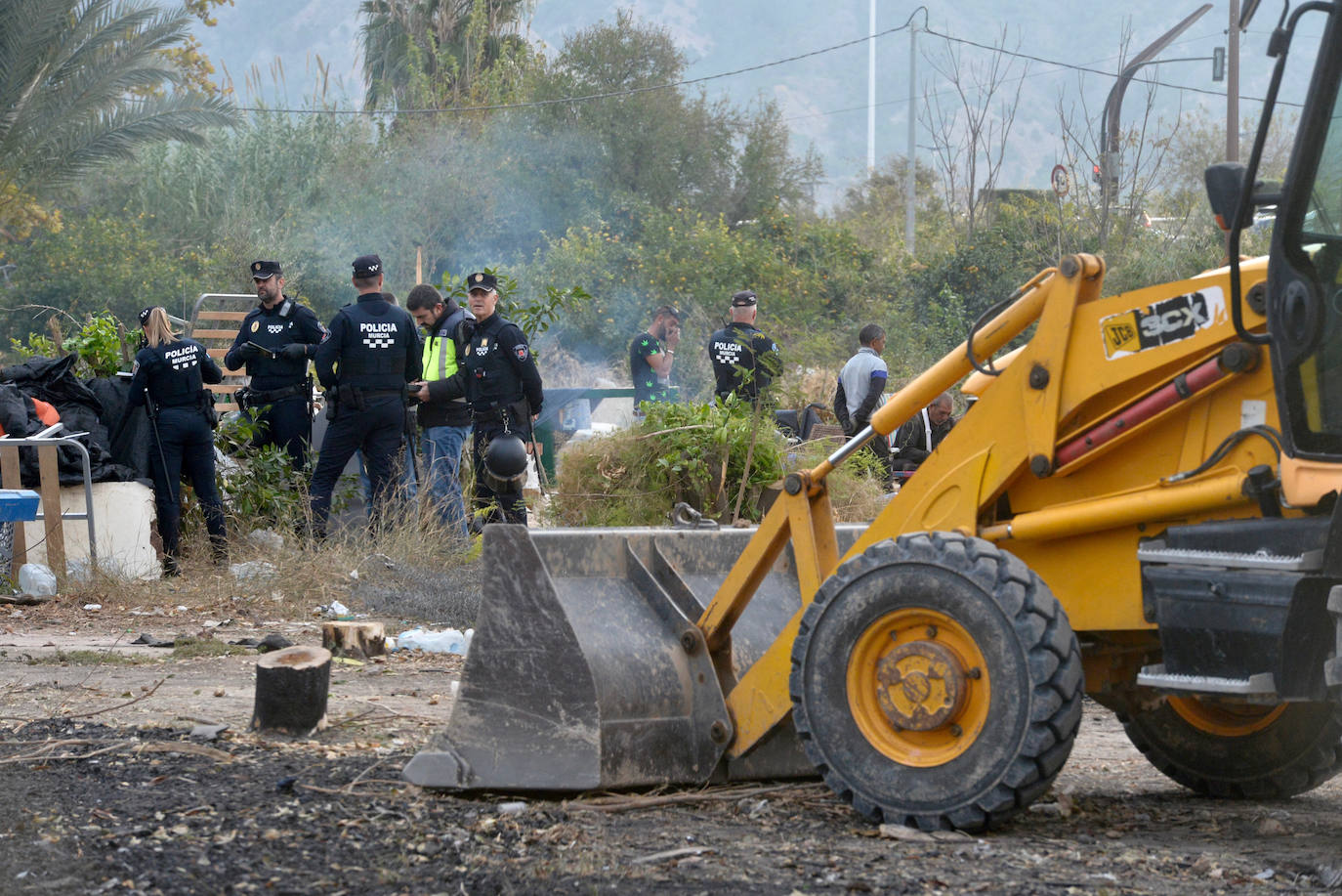 El desalojo del poblado chabolista de La Fica, en imágenes