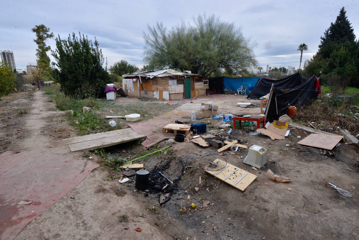 El desalojo del poblado chabolista de La Fica, en imágenes