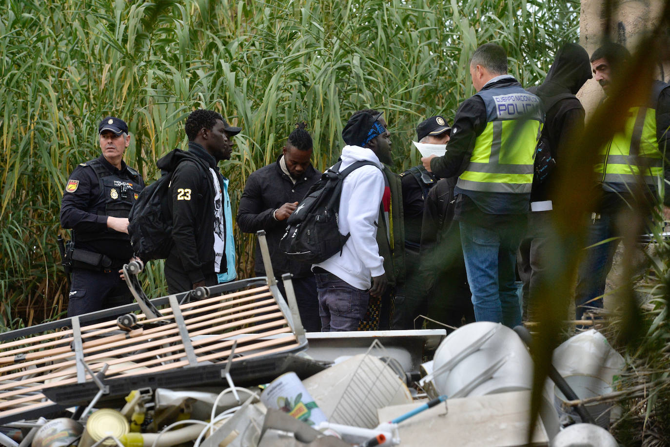 El desalojo del poblado chabolista de La Fica, en imágenes