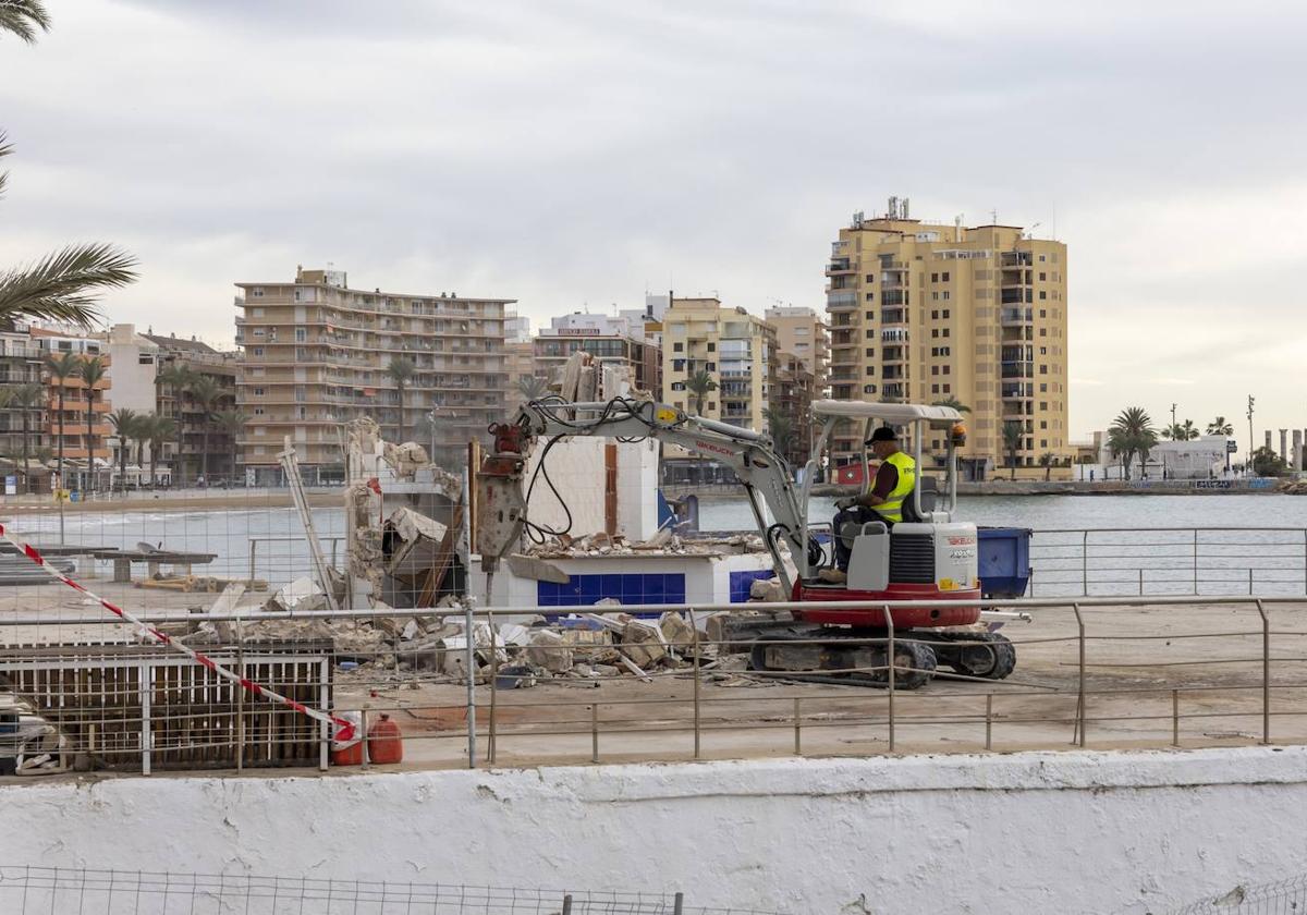 Las imágenes de la demolición de El Tintero