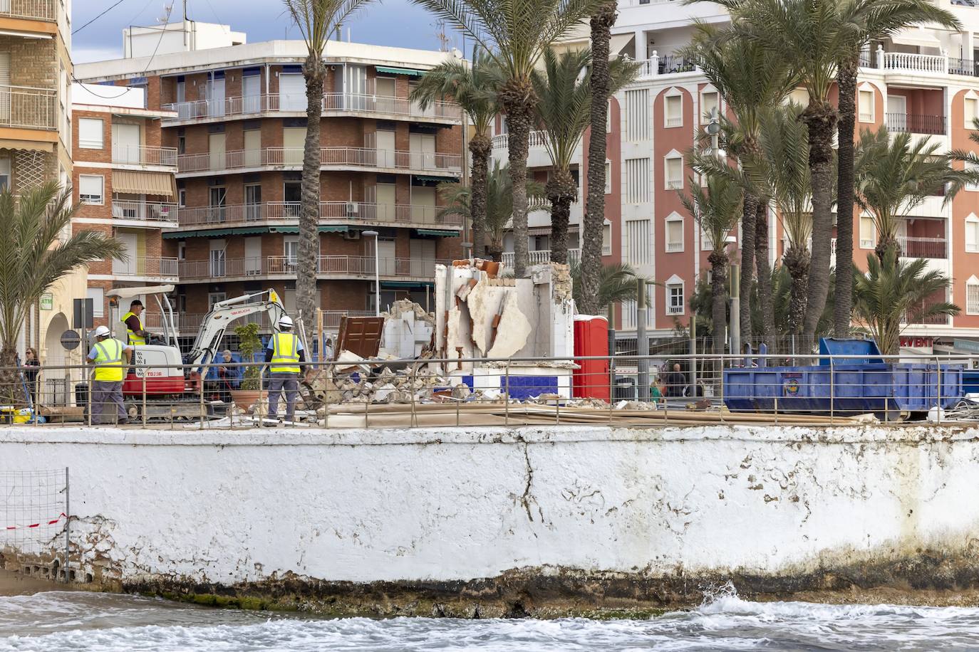 Las imágenes de la demolición de El Tintero