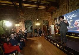 El mago Miguel de Lucas presentó la entrega de los VIII Premios de la Gastronomía, celebrada en La Casa de la Luz, el pasado lunes.