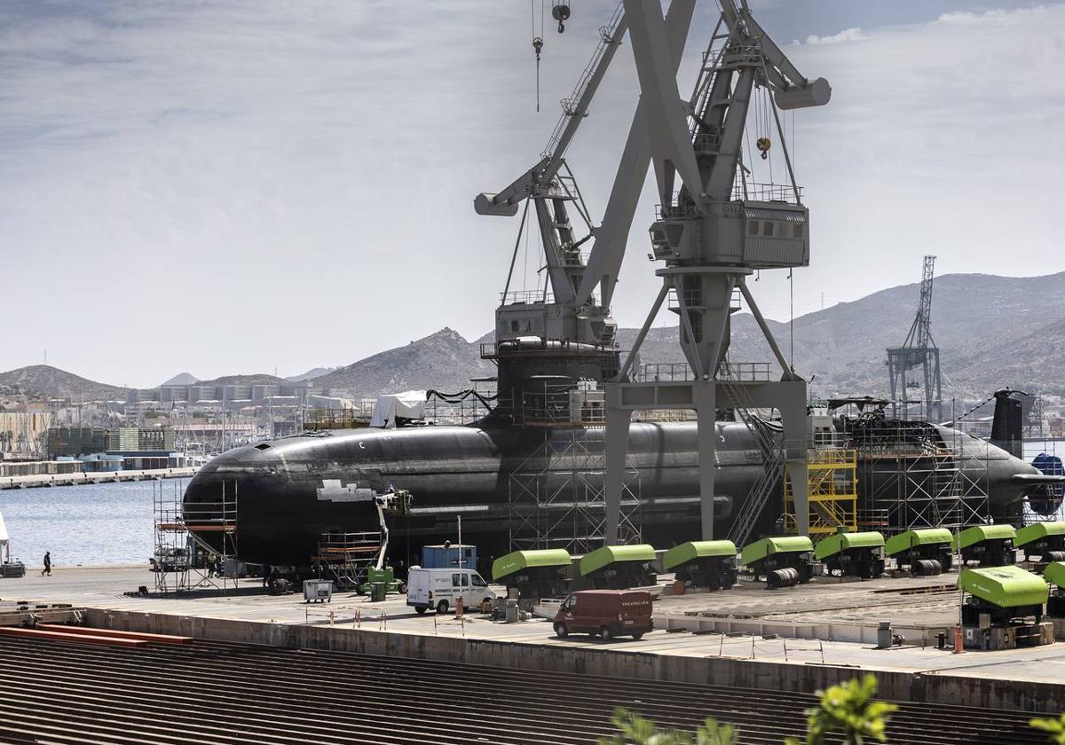 Imagen de archivo de la construcción de un submarino.