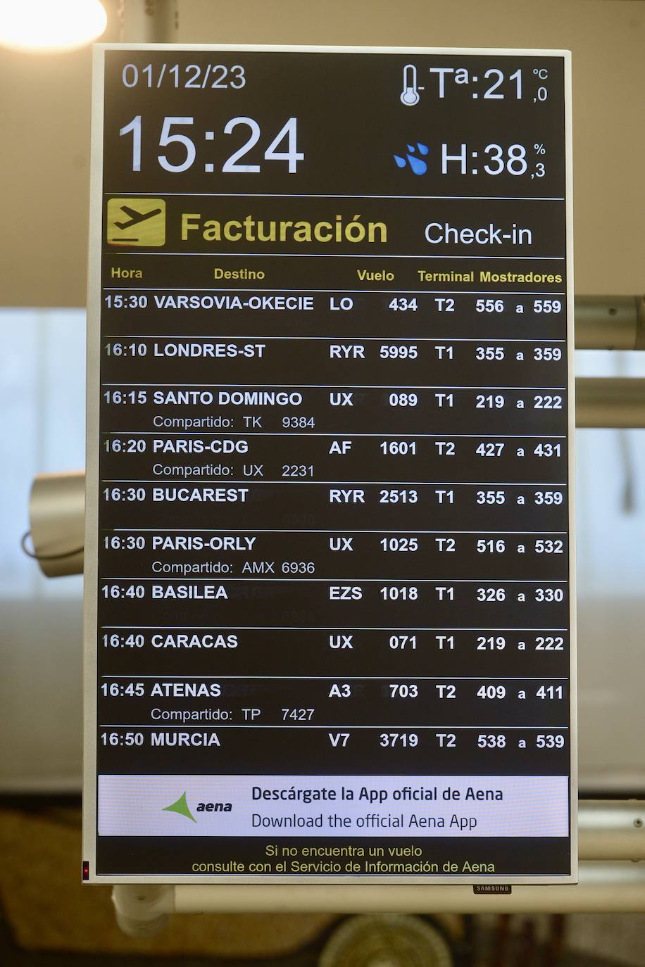 El vuelo entre Madrid y Murcia, en imágenes