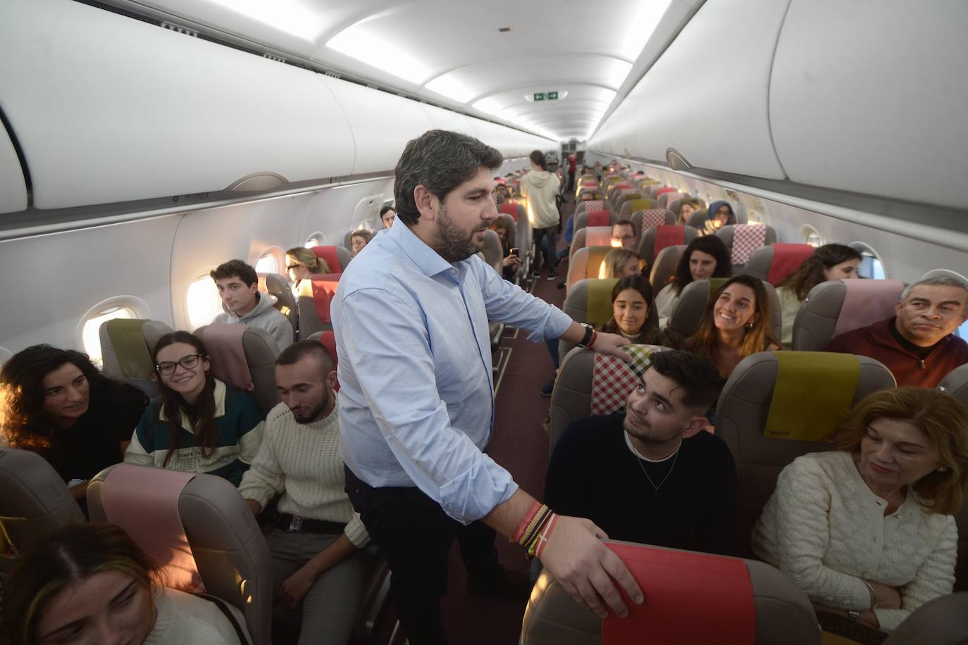 El vuelo entre Madrid y Murcia, en imágenes