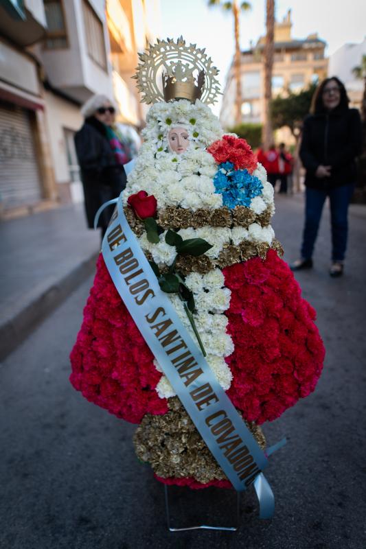 La ofrenda de flores a La Purísima de Torrevieja, en imágenes