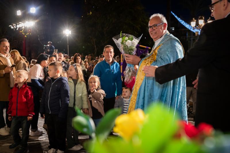 La ofrenda de flores a La Purísima de Torrevieja, en imágenes