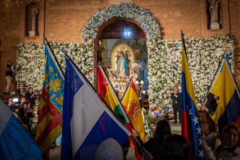 La ofrenda de flores a La Purísima de Torrevieja, en imágenes