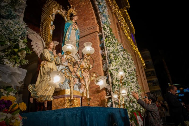 La ofrenda de flores a La Purísima de Torrevieja, en imágenes