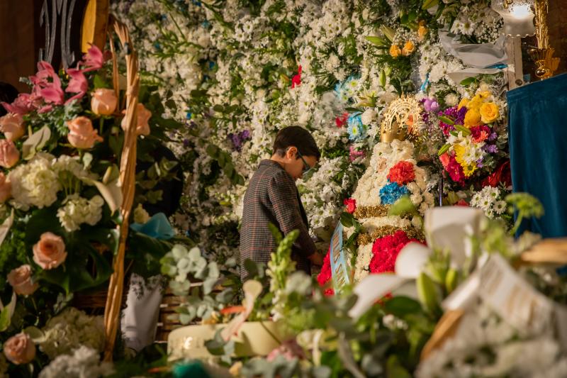 La ofrenda de flores a La Purísima de Torrevieja, en imágenes