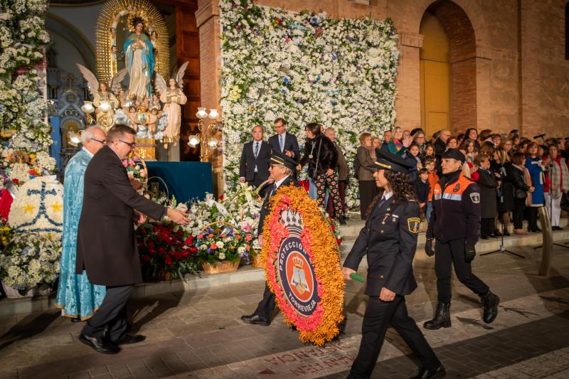 La ofrenda de flores a La Purísima de Torrevieja, en imágenes
