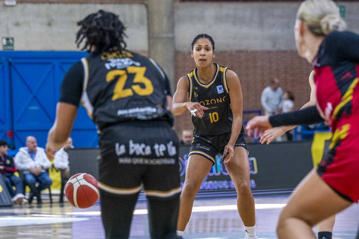 El partido entre el Jairis y el Casademont Zaragoza, en imágenes