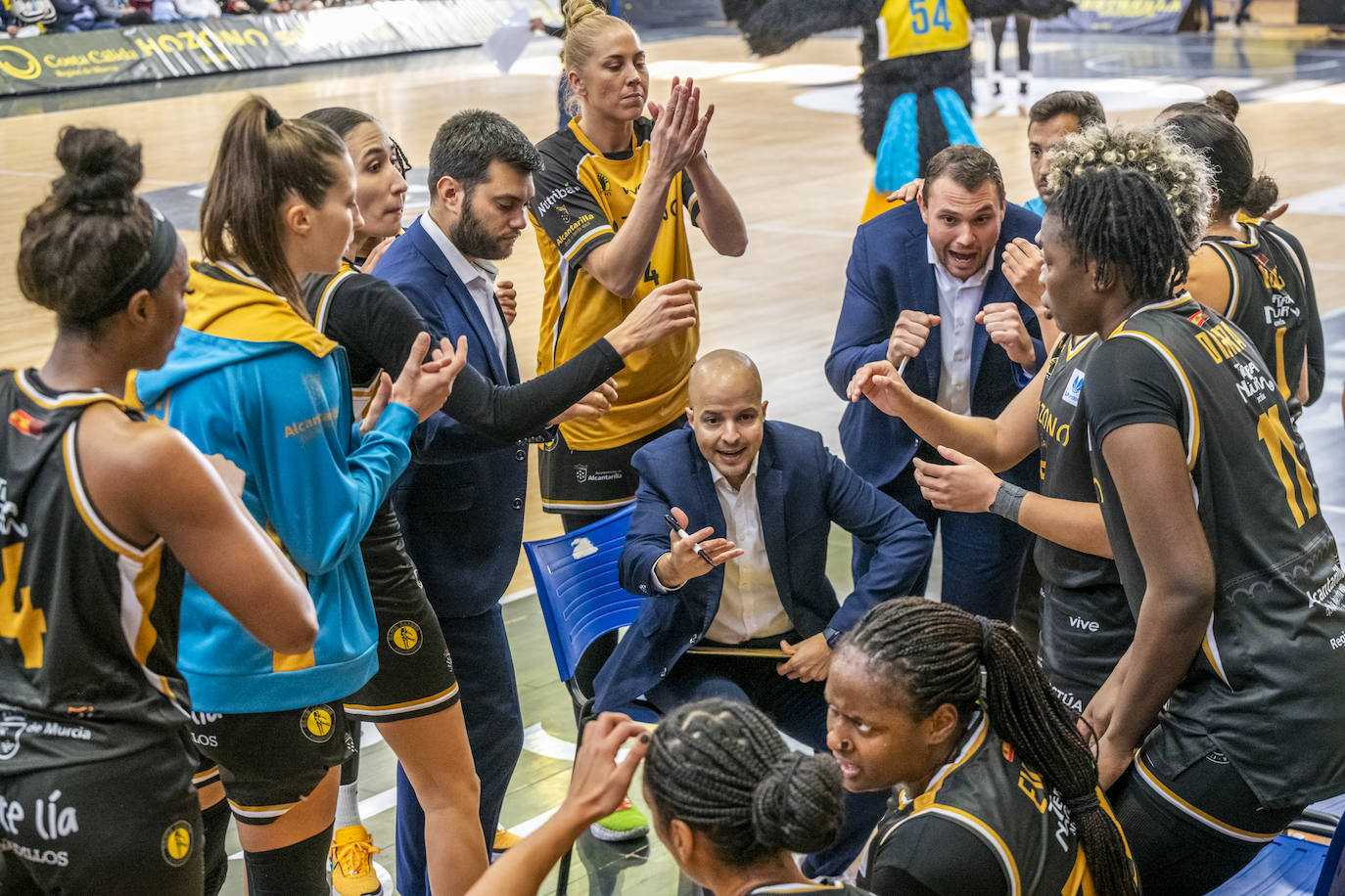 El partido entre el Jairis y el Casademont Zaragoza, en imágenes