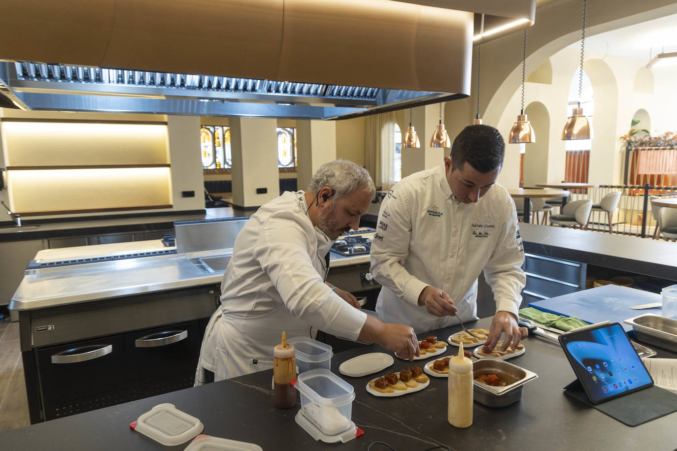 Así es el interior del complejo hostelero de Licor 43