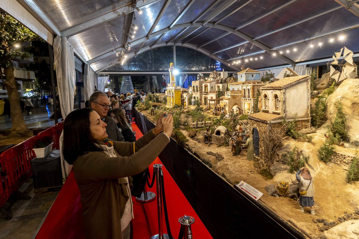 La apertura del Belén municipal de Cartagena y el encendido de luces, en imágenes