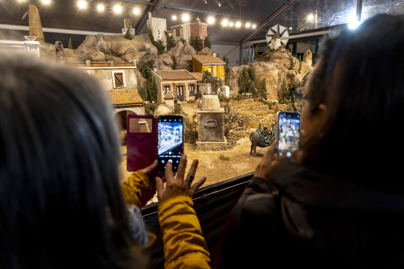 La apertura del Belén municipal de Cartagena y el encendido de luces, en imágenes