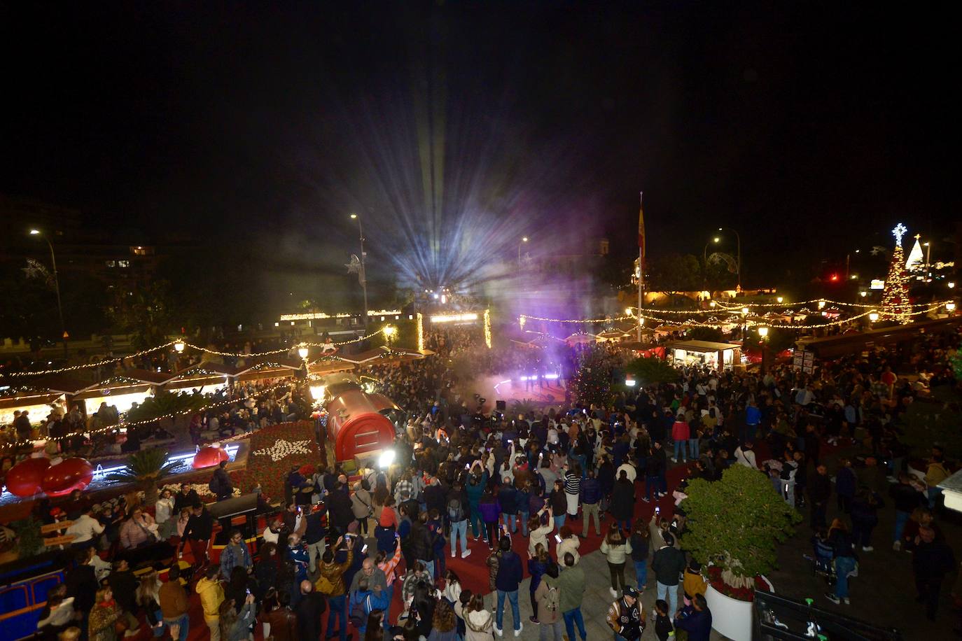 La inauguración del mercadillo de Navidad de Murcia, en imágenes