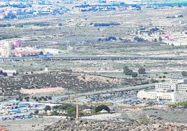 Terrenos destinados a la futura Ciudad de la Justicia, frente al Hospital Santa Lucía, en la zona de expansión del barrio.