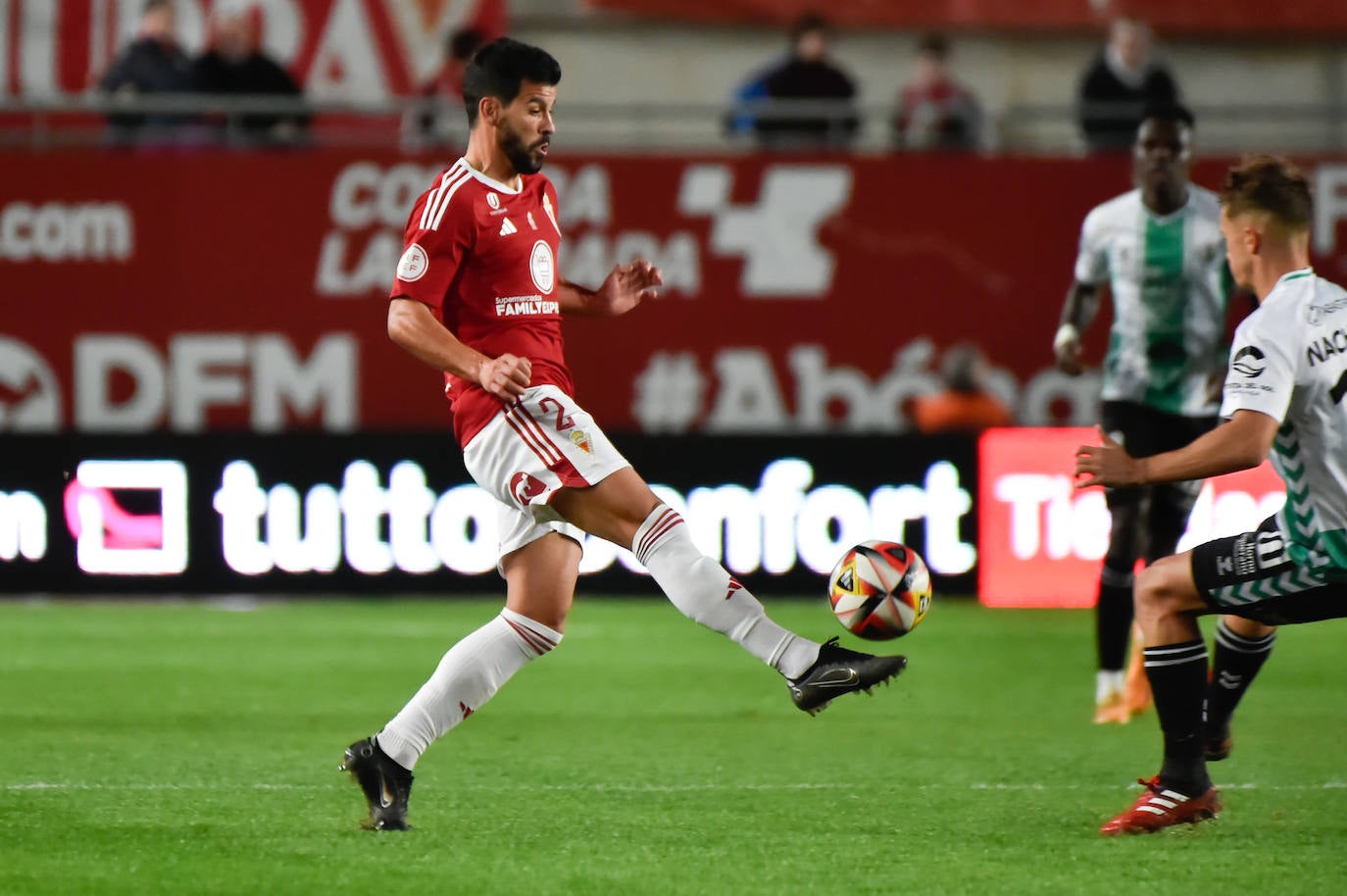 La derrota del Real Murcia frente al Antequera, en imágenes