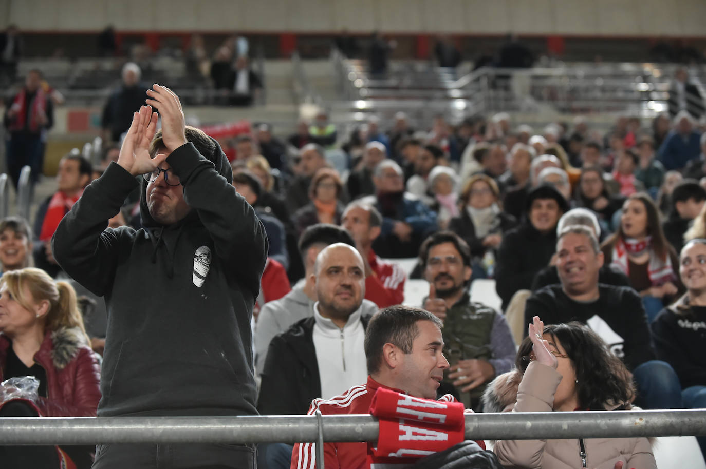 La derrota del Real Murcia frente al Antequera, en imágenes