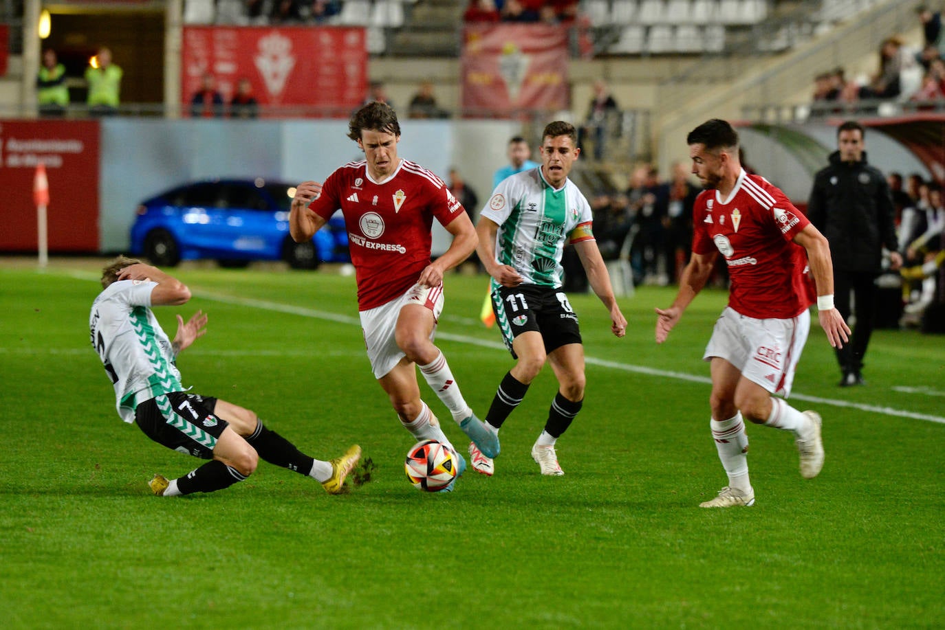 La derrota del Real Murcia frente al Antequera, en imágenes