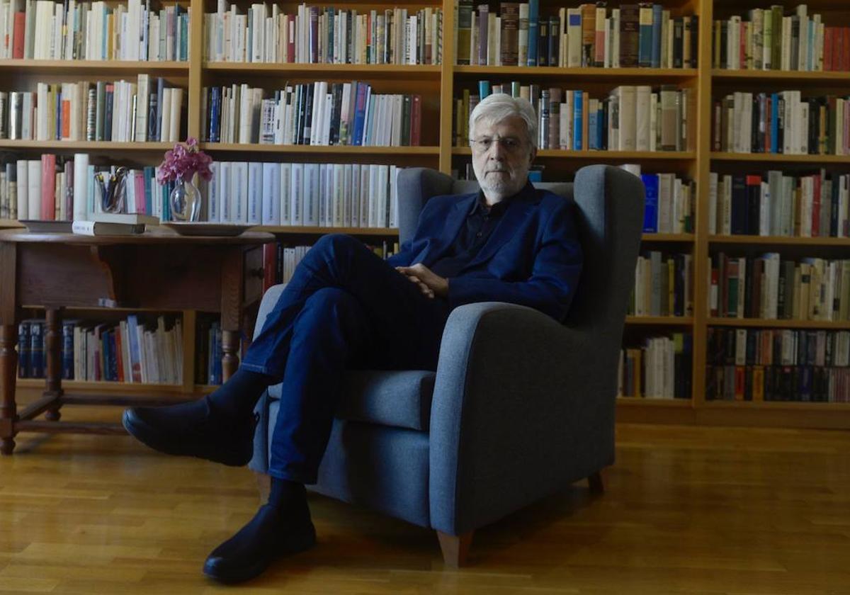 El poeta, Eloy Sánchez Rosillo.