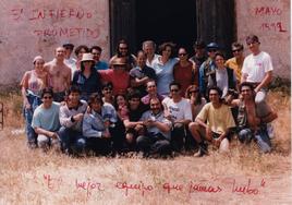 Foto del equipo de 'El infierno prometido' tomada en 1992.